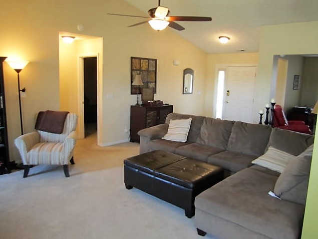 6400 Sayward Dr, Newburgh, IN 47630 photo 2
