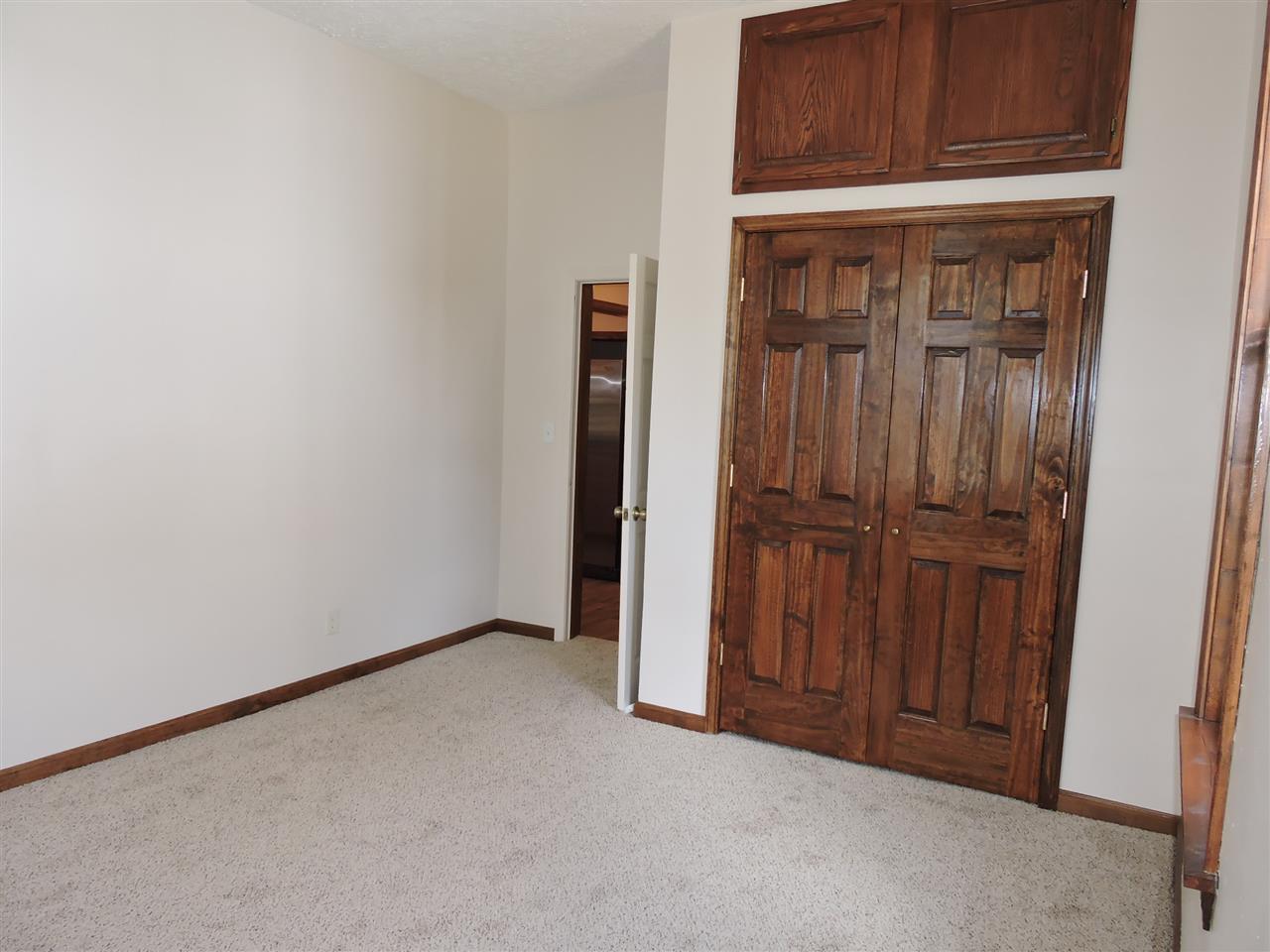 412 E Oak St, Boonville, IN 47601 photo 13
