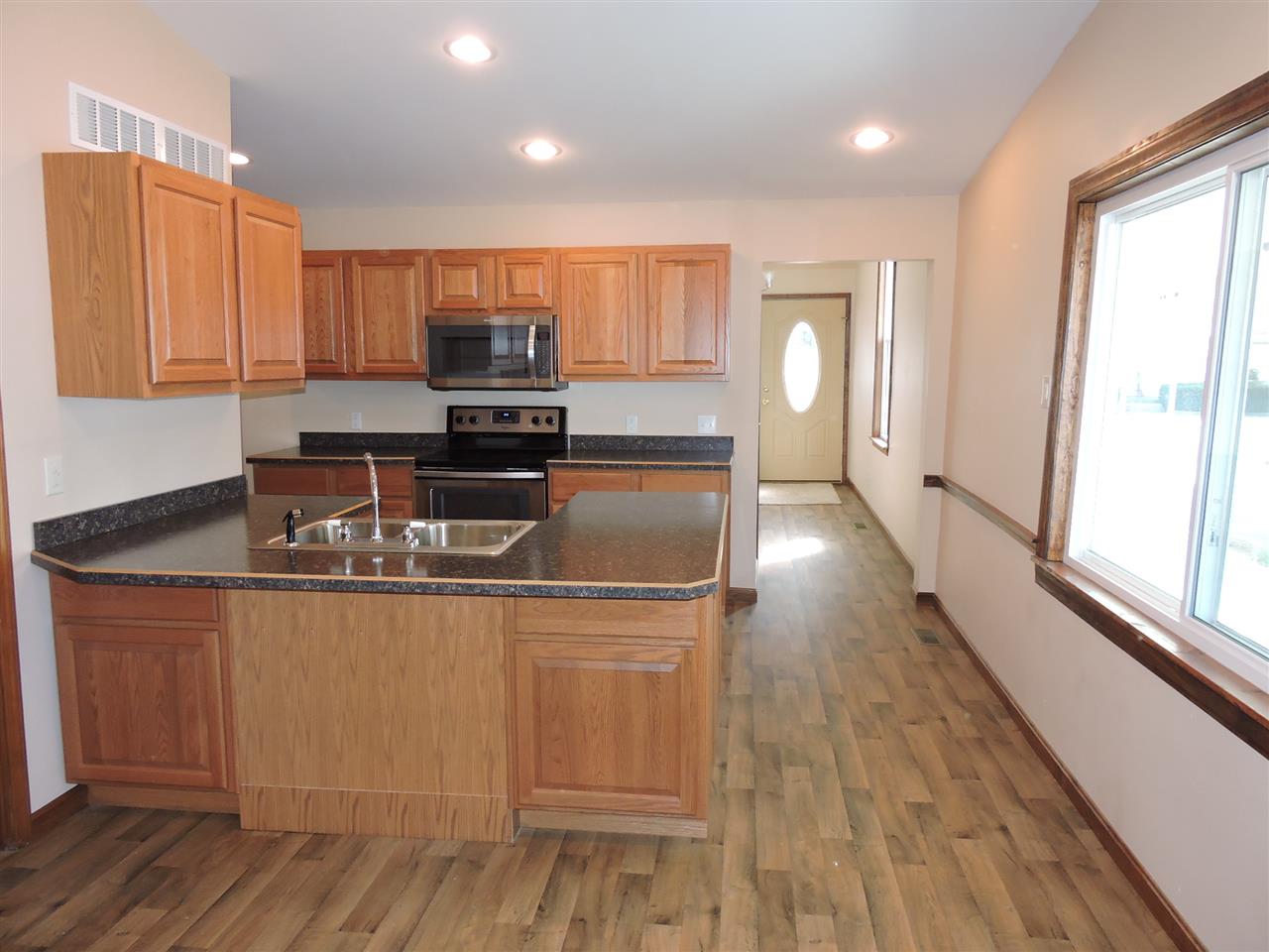 412 E Oak St, Boonville, IN 47601 photo 3