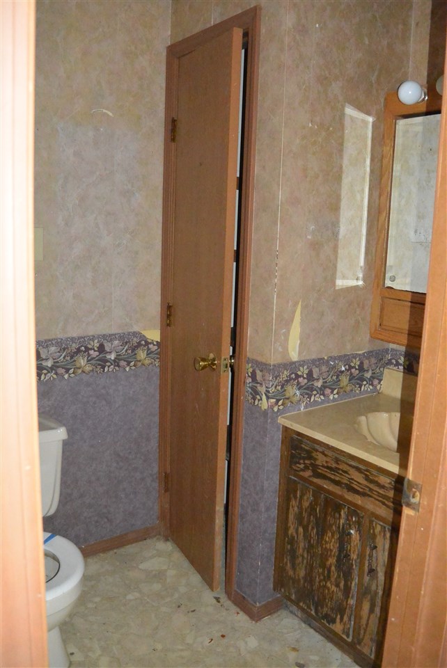 626 Burton Ln, Mitchell, IN 47446 photo 9