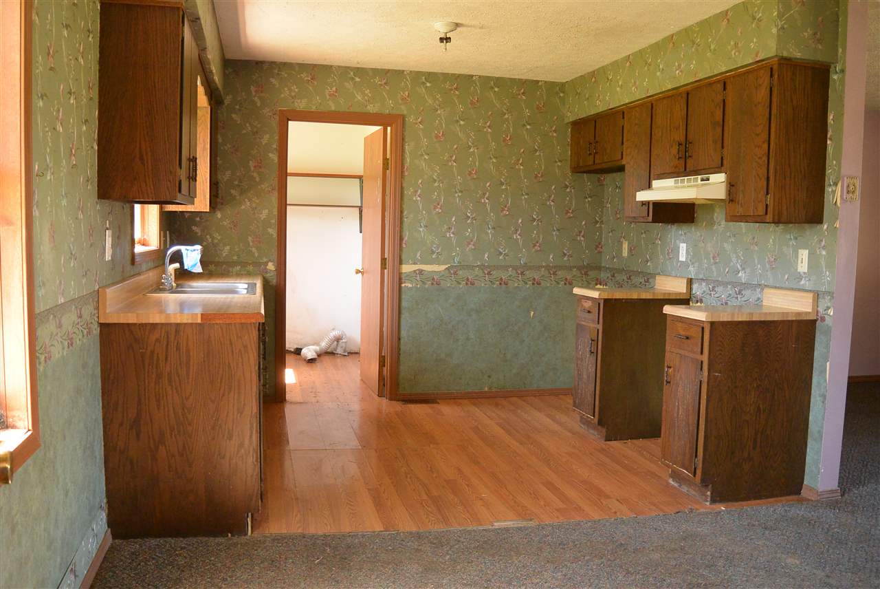 626 Burton Ln, Mitchell, IN 47446 photo 5