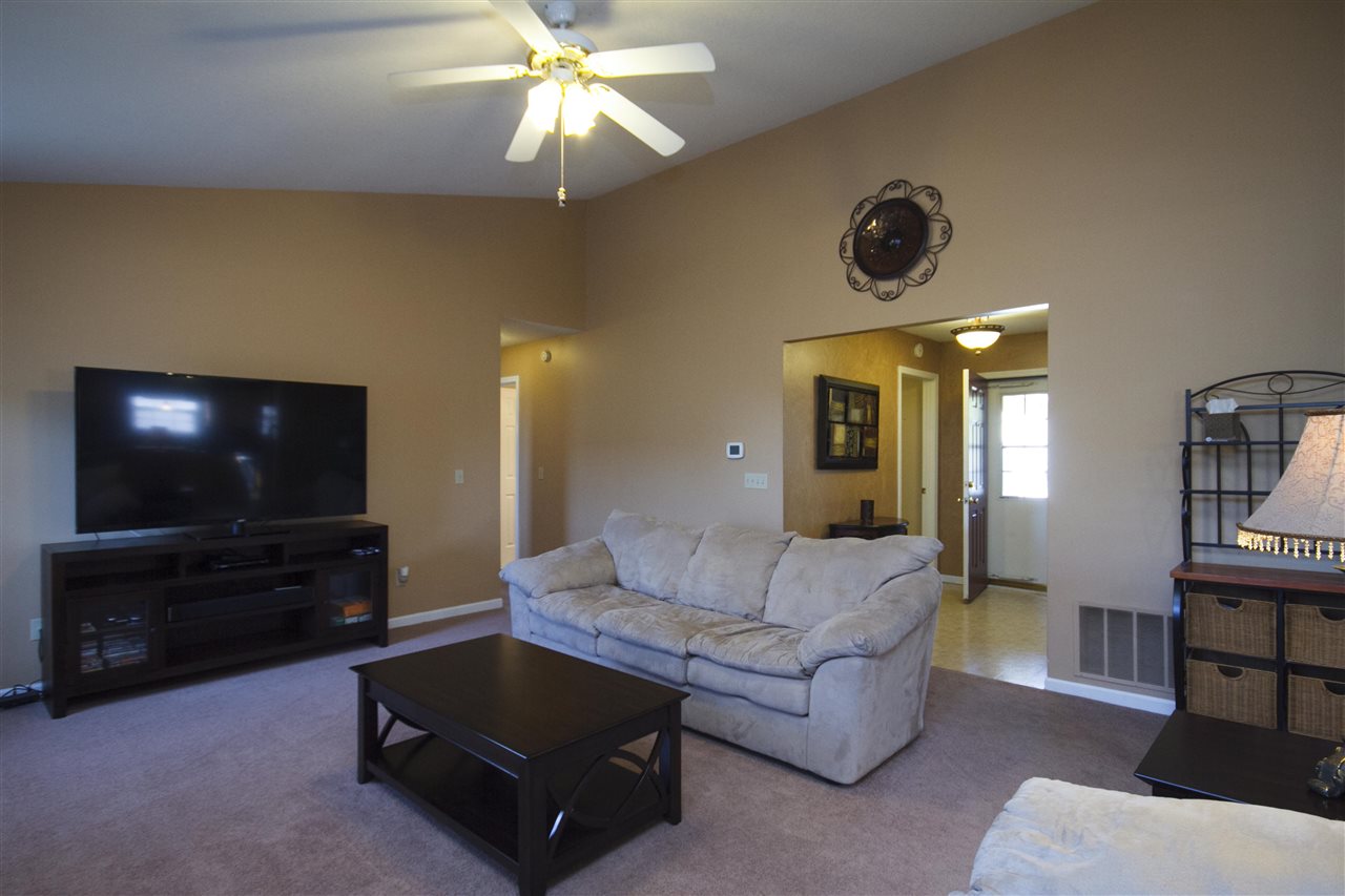 7922 Brixham Pl, Fort Wayne, IN 46835 photo 3
