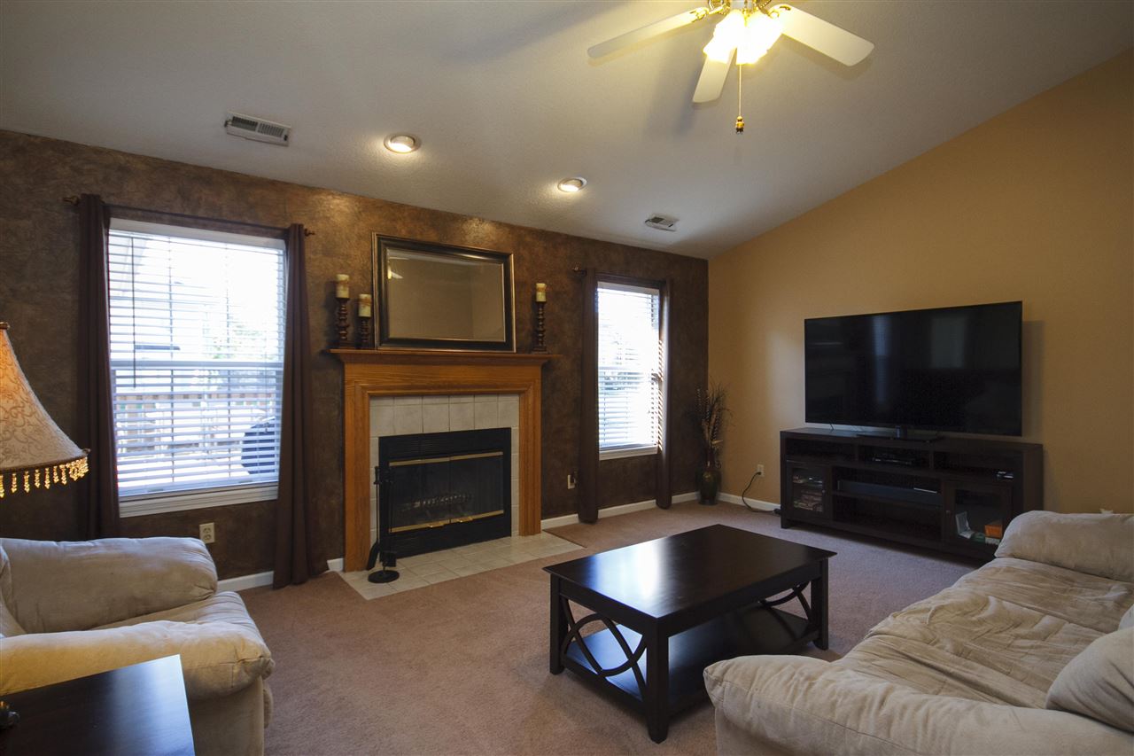 7922 Brixham Pl, Fort Wayne, IN 46835 photo 4