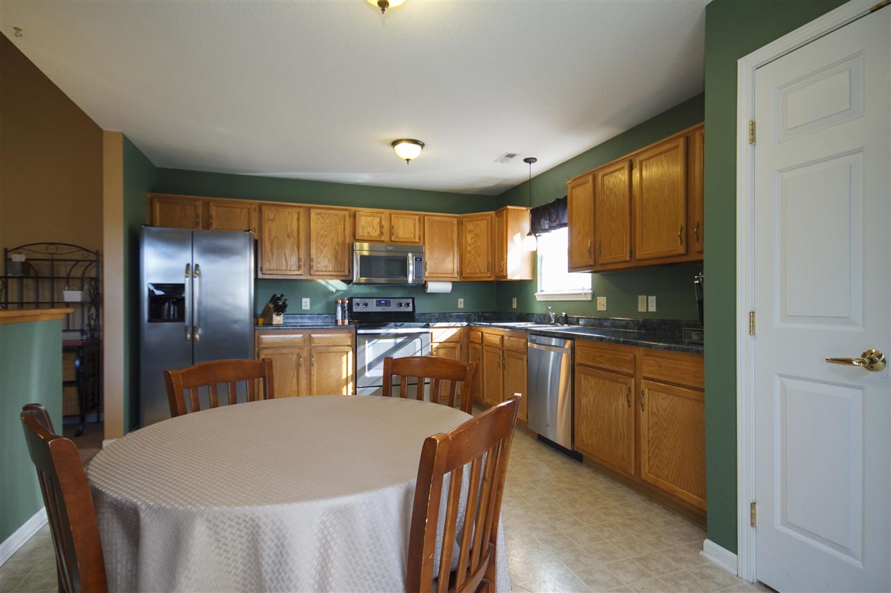 7922 Brixham Pl, Fort Wayne, IN 46835 photo 9