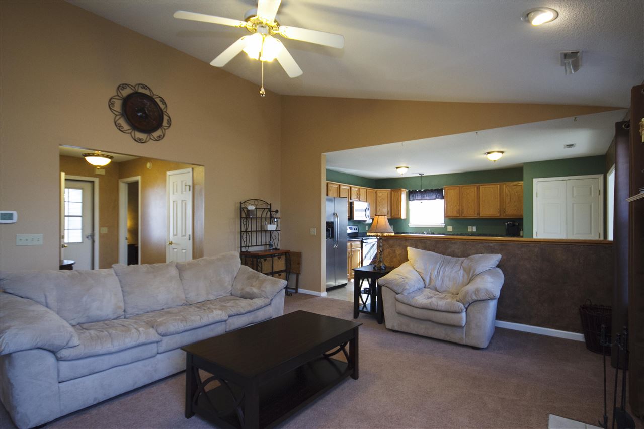 7922 Brixham Pl, Fort Wayne, IN 46835 photo 2