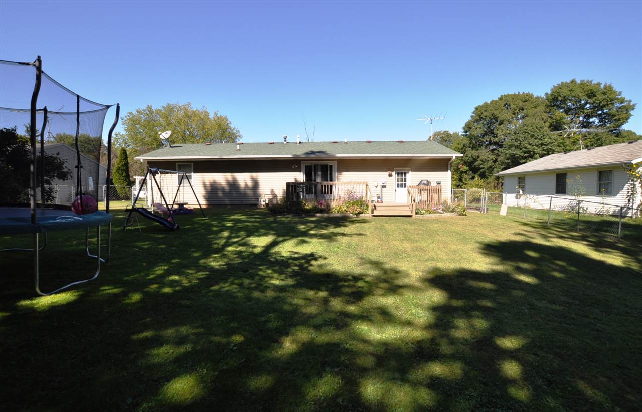 403 Orchard Hill Dr, Lagrange, IN 46761 photo 2