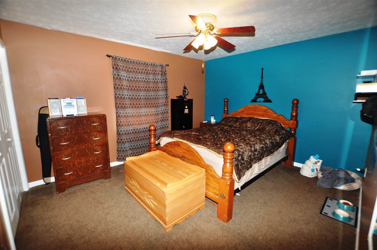 403 Orchard Hill Dr, Lagrange, IN 46761 photo 10