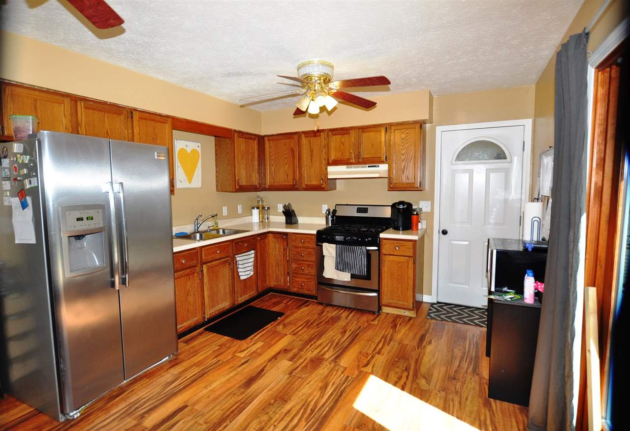 403 Orchard Hill Dr, Lagrange, IN 46761 photo 6