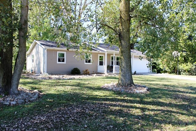 2307 S Southwood Dr, Warsaw, IN 46580 photo 1