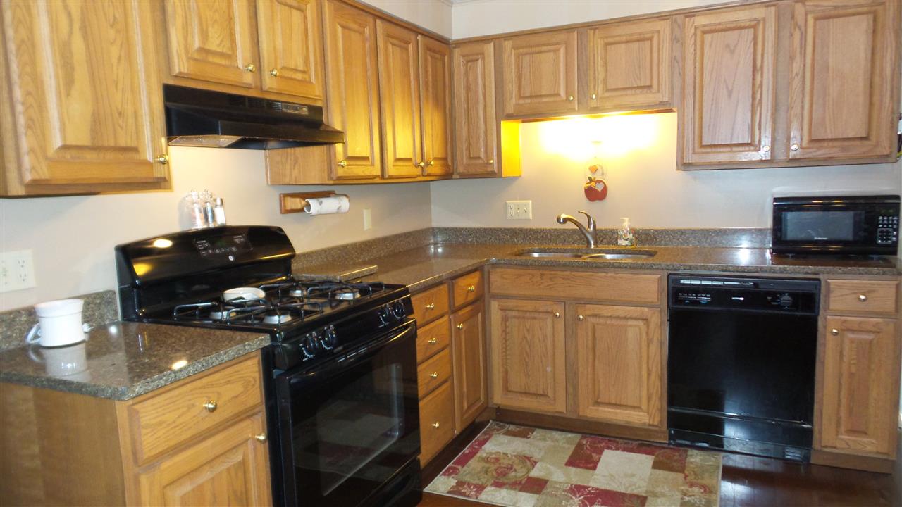 505 E Hill St, Garrett, IN 46738 photo 7