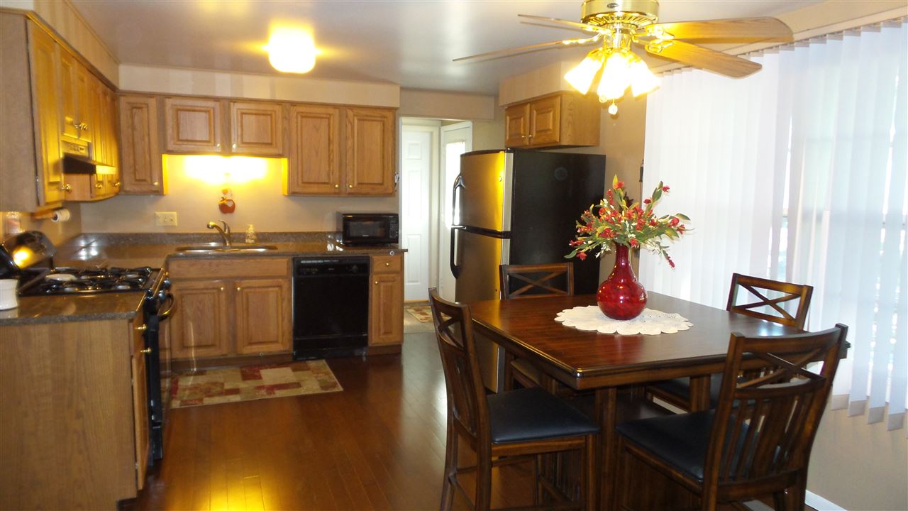 505 E Hill St, Garrett, IN 46738 photo 8