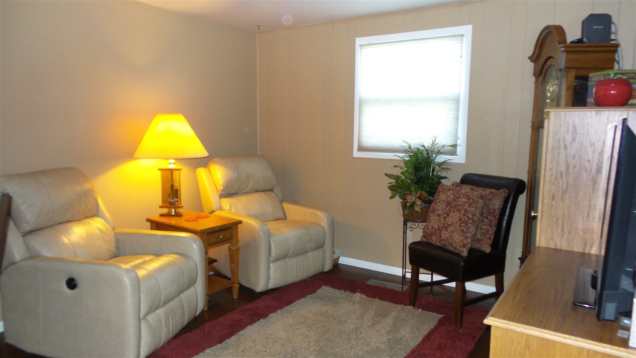 505 E Hill St, Garrett, IN 46738 photo 6
