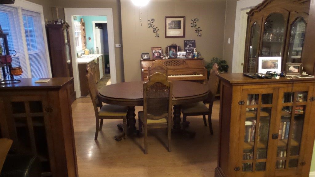 602 E Vantrees St, Washington, IN 47501 photo 7