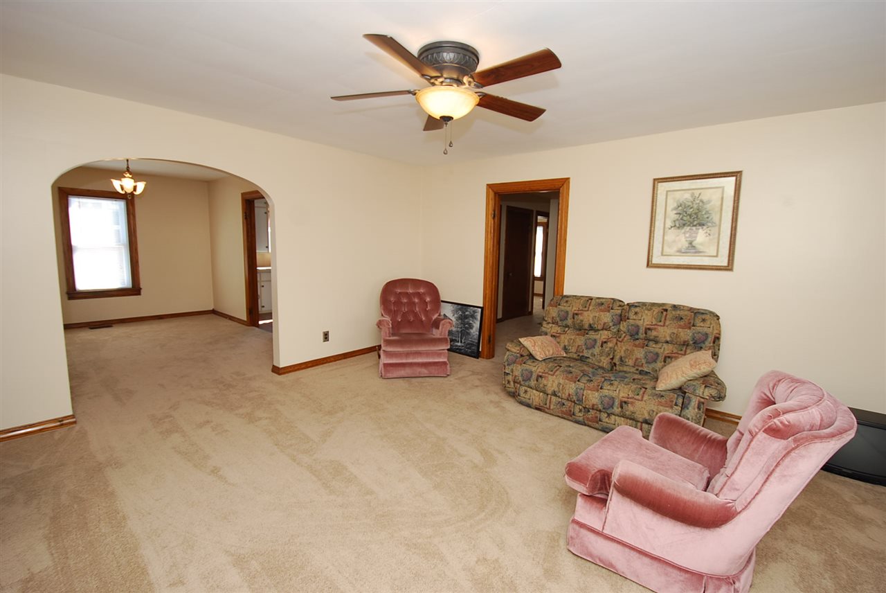 1433 Jackson St, Jasper, IN 47546 photo 4