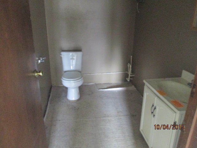 264 E Water St, Berne, IN 46711 photo 2