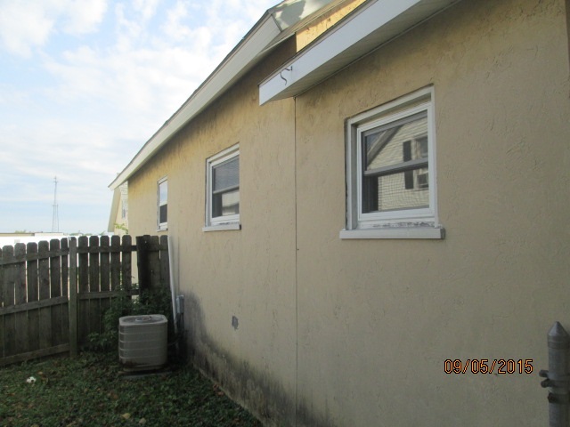 264 E Water St, Berne, IN 46711 photo 8