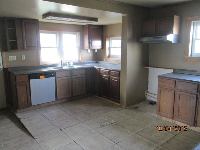 264 E Water St, Berne, IN 46711 photo 15