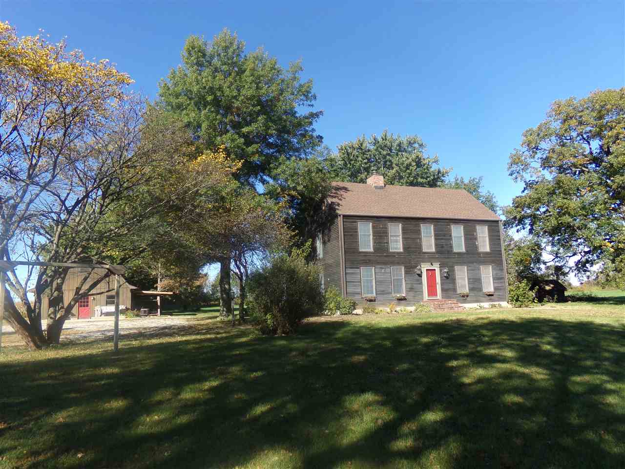9654 S Springboro Rd, Brookston, IN 47923 photo 1