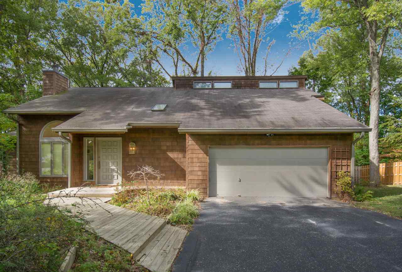 2504 E Poplar Ct, Bloomington, IN 47401 photo 1