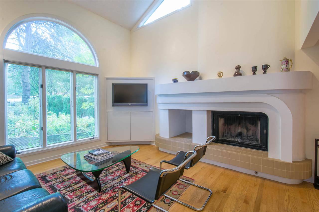 2504 E Poplar Ct, Bloomington, IN 47401 photo 5