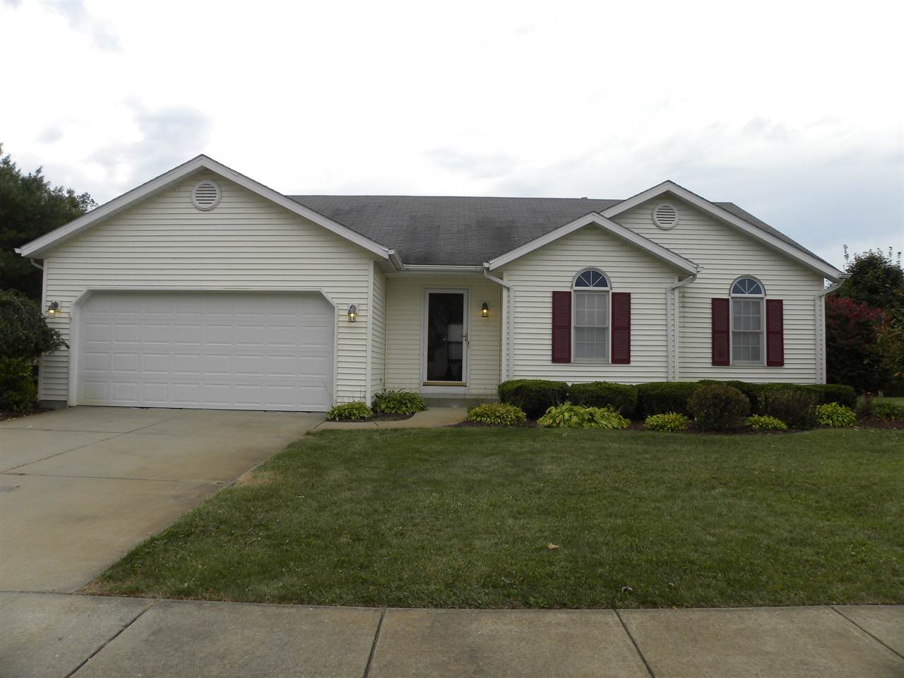 52259 Eagle Chase Dr, Granger, IN 46530 photo 1