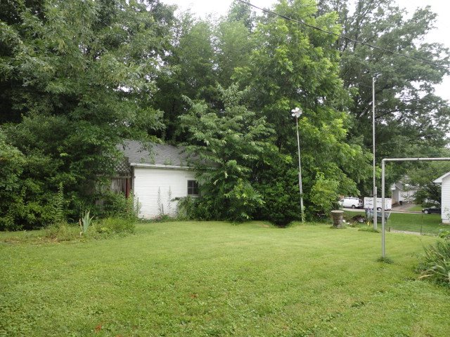 346 W 7th St, Jasper, IN 47546 photo 9