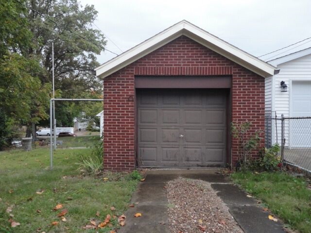 346 W 7th St, Jasper, IN 47546 photo 8