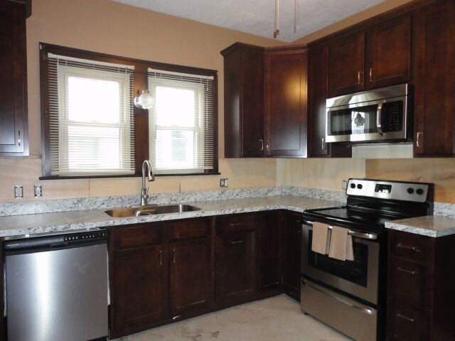 346 W 7th St, Jasper, IN 47546 photo 6