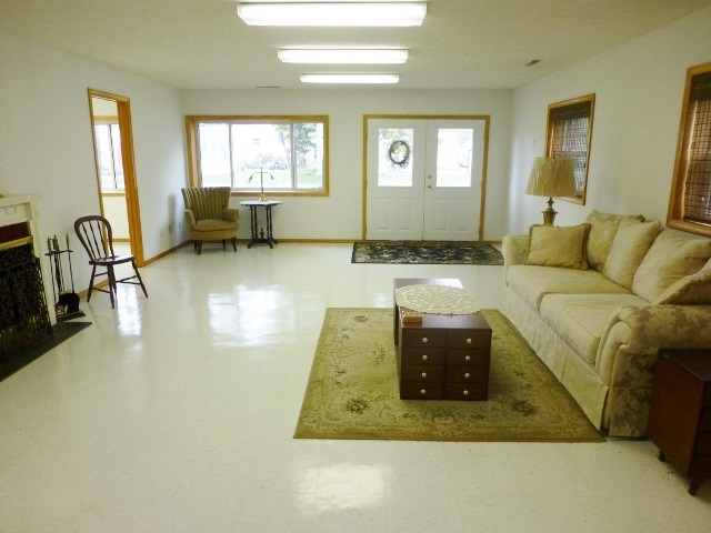 9314 White St, Clarks Hill, IN 47930 photo 2