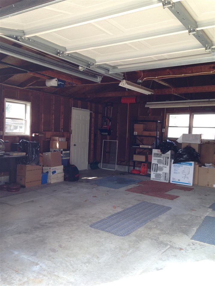 614 W 3rd St, Bicknell, IN 47512 photo 5