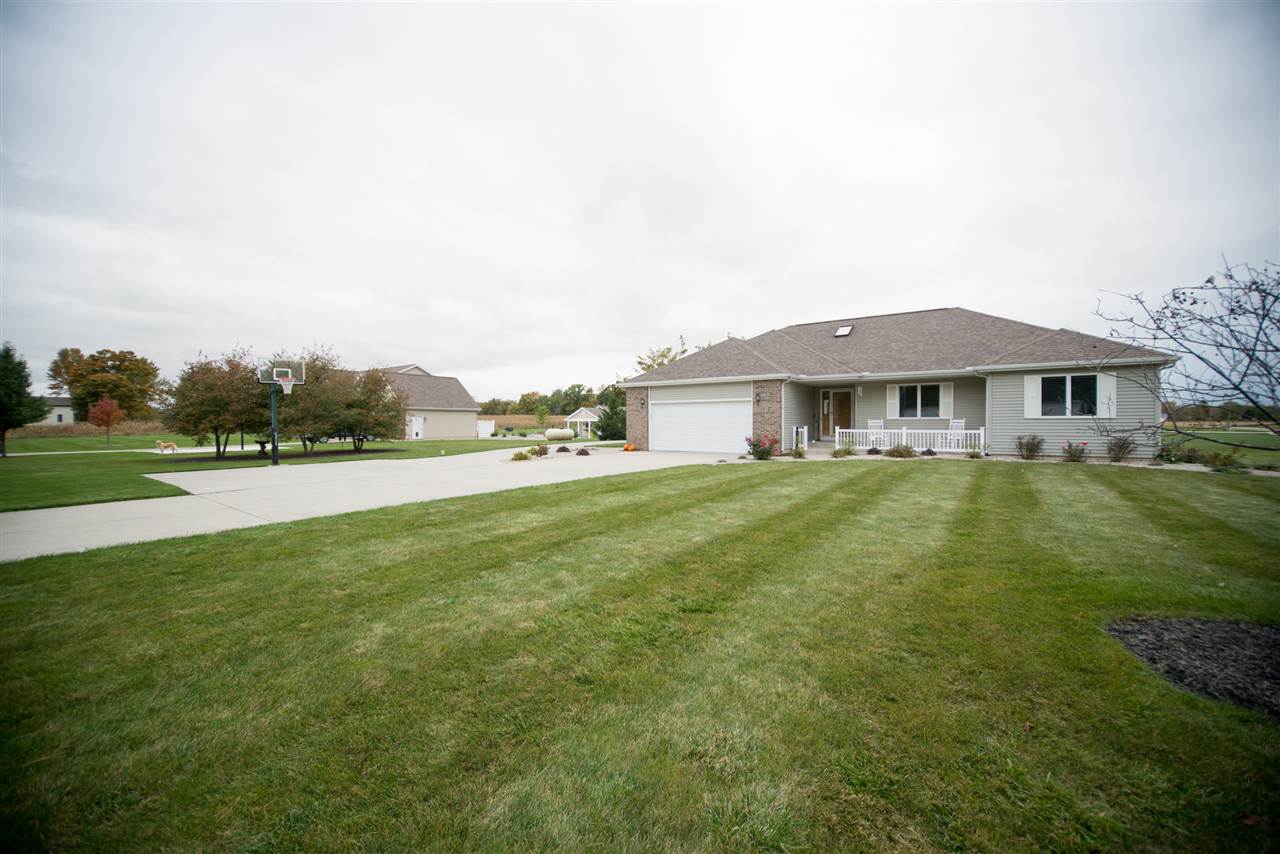 4473 E Cider Mill Rd, Columbia City, IN 46725 photo 2