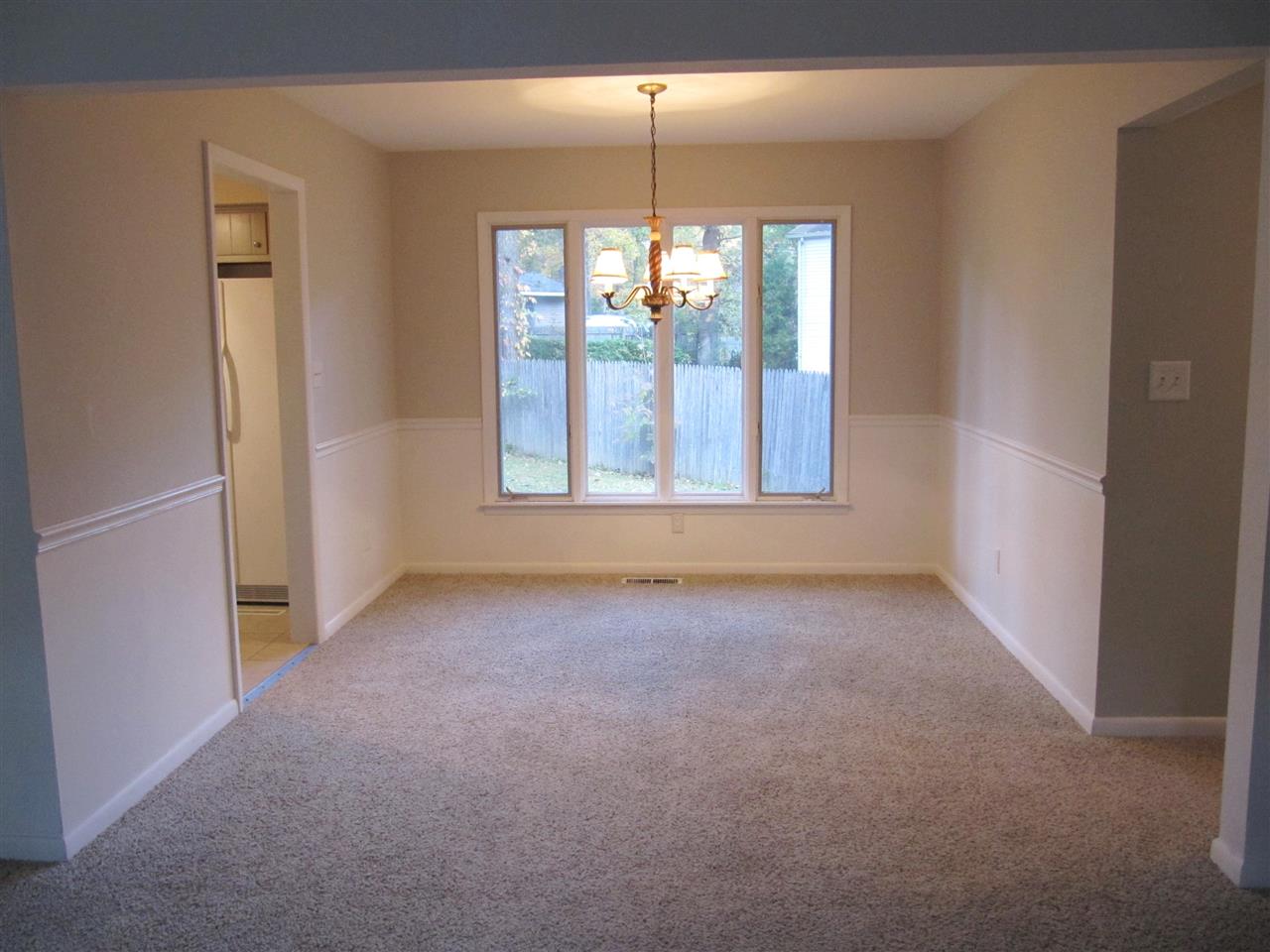 5808 Rosedale Dr, Fort Wayne, IN 46804 photo 4