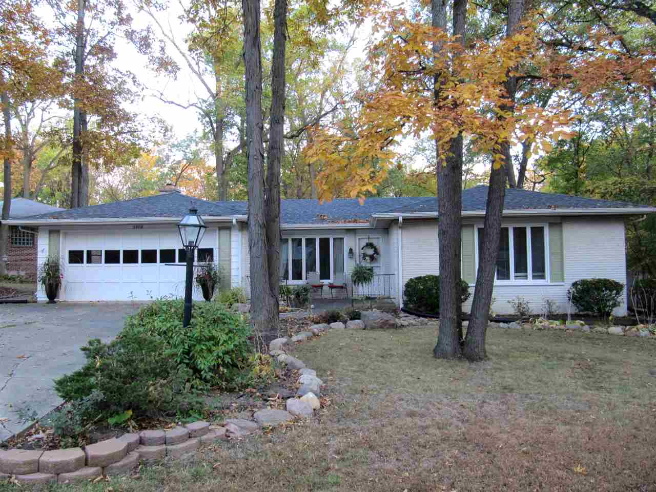 5808 Rosedale Dr, Fort Wayne, IN 46804 photo 1