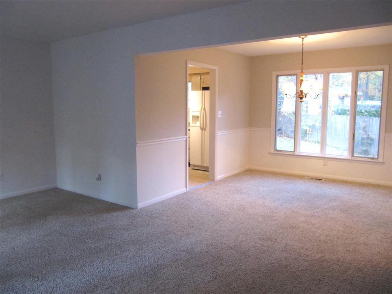 5808 Rosedale Dr, Fort Wayne, IN 46804 photo 3