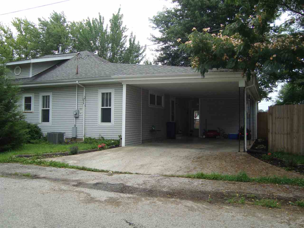 1201 W Main St, Mitchell, IN 47446 photo 8
