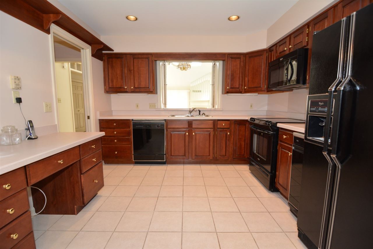1424 Timberlake Ln, Evansville, IN 47710 photo 5