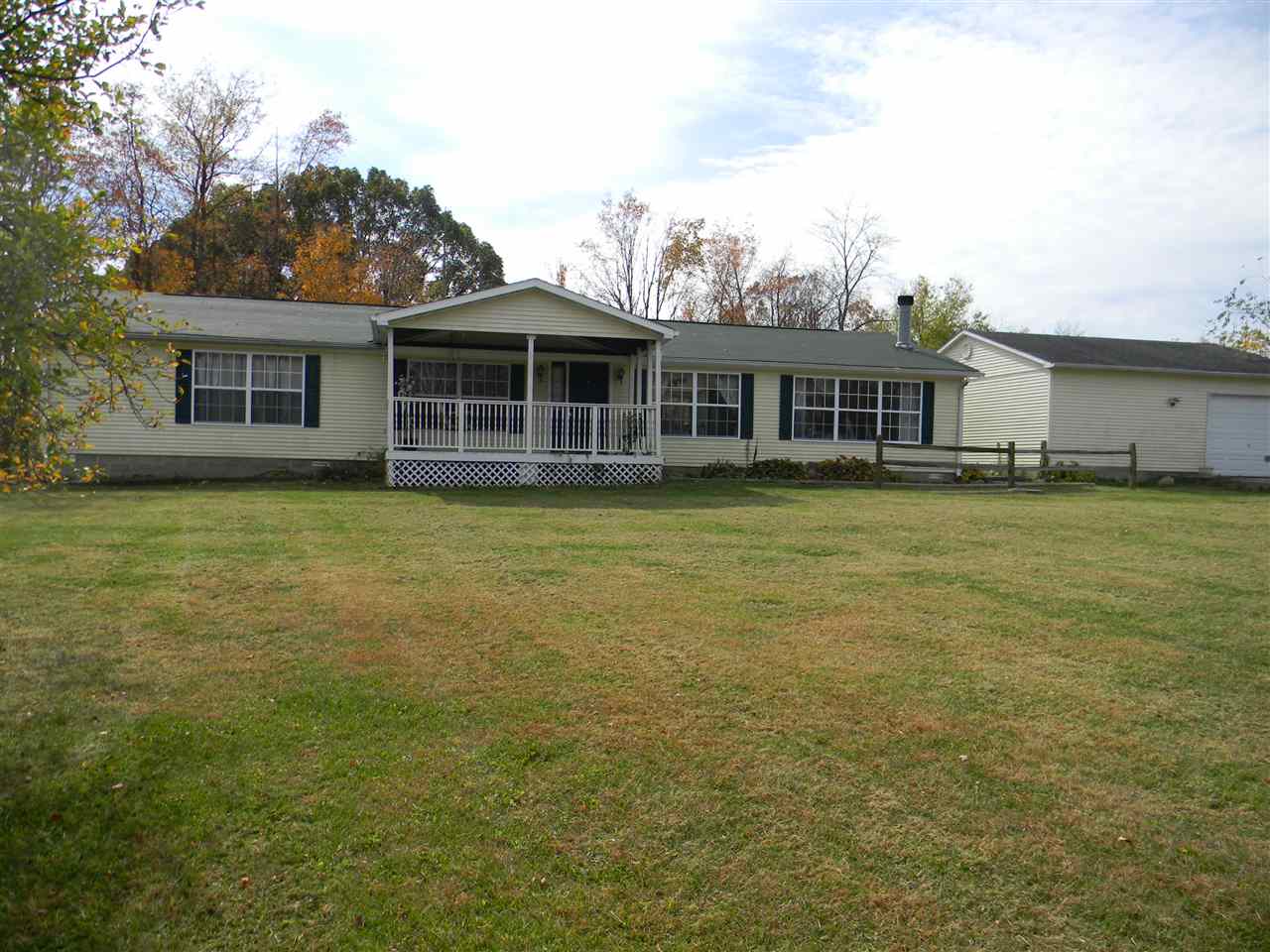 768 Maple Hl, Spencer, IN 47460 photo 1