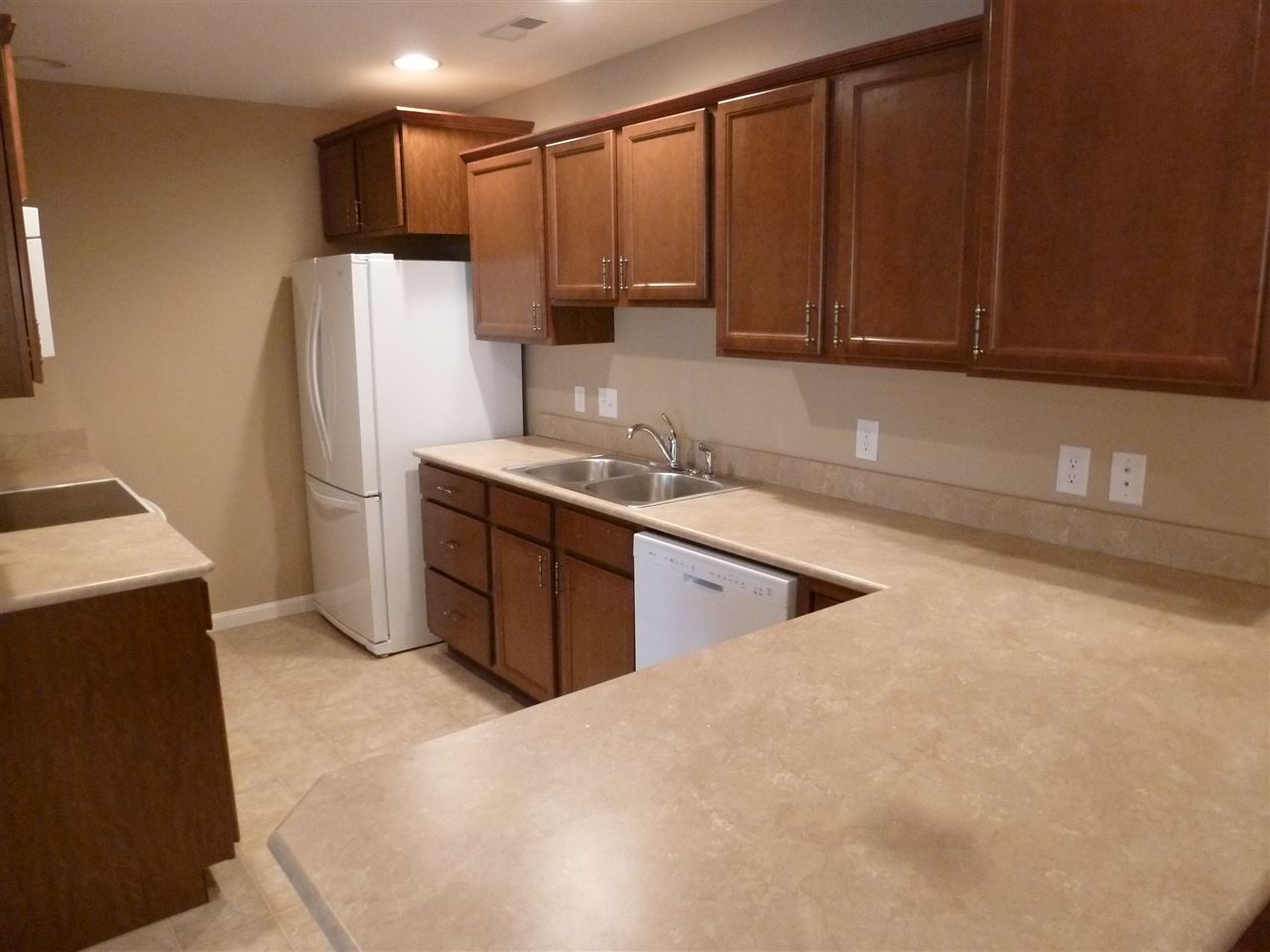 617 Riverstone Ct, Evansville, IN 47720 photo 5