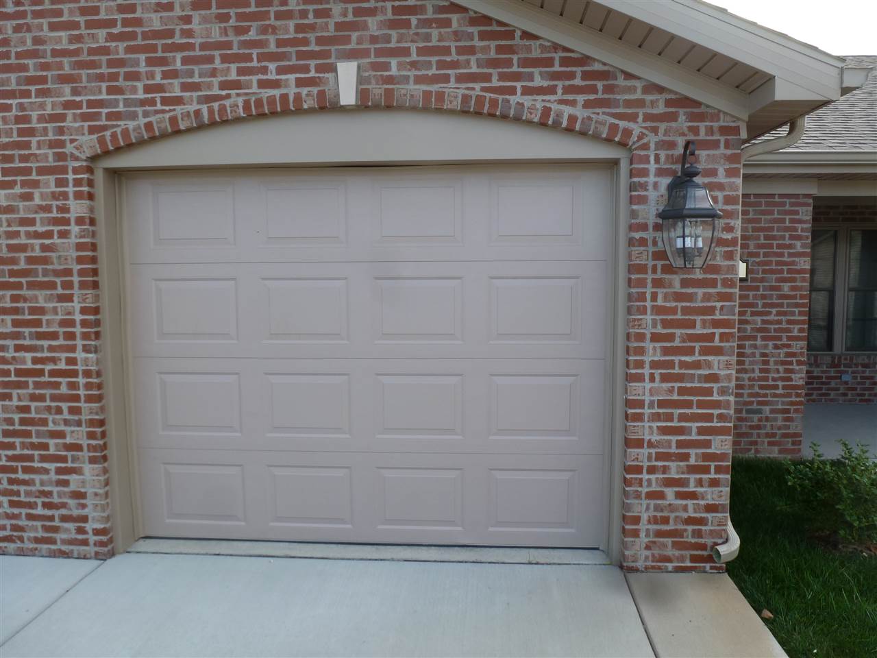 617 Riverstone Ct, Evansville, IN 47720 photo 3