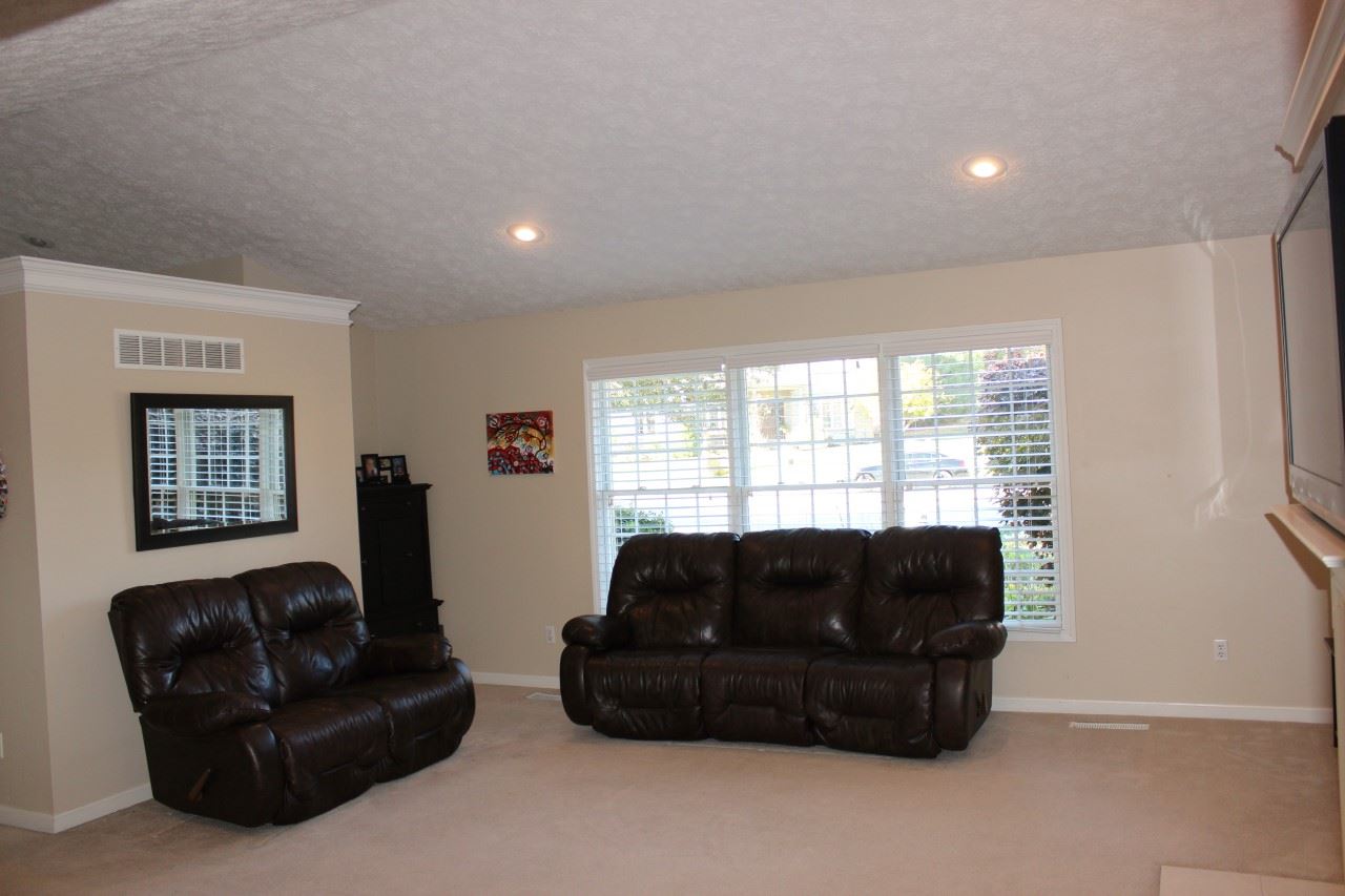 4466 Stone Garden Ln, Newburgh, IN 47630 photo 9