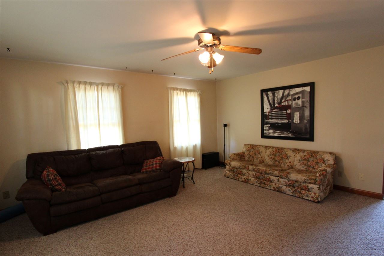 3300 Folz Ln, Evansville, IN 47720 photo 2