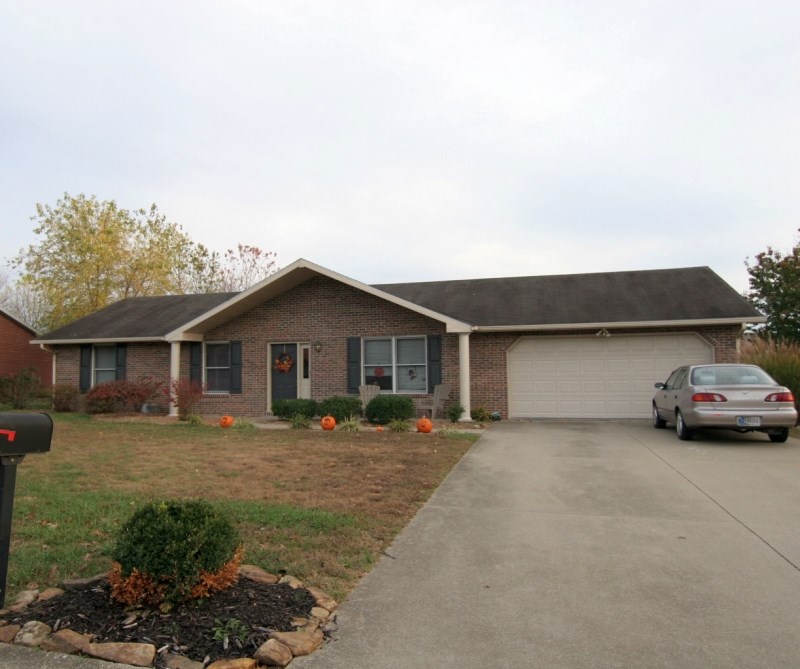 33 Wildcat Ct, Jasper, IN 47546 photo 1