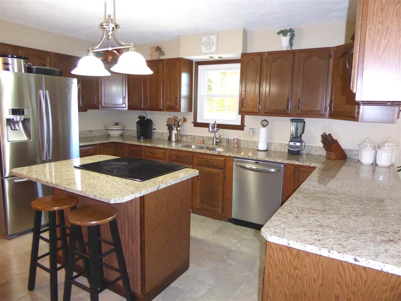 2159 W Skyview Dr, Jasper, IN 47546 photo 3