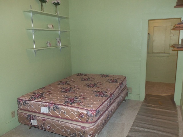 309 E 6th St, Peru, IN 46970 photo 8