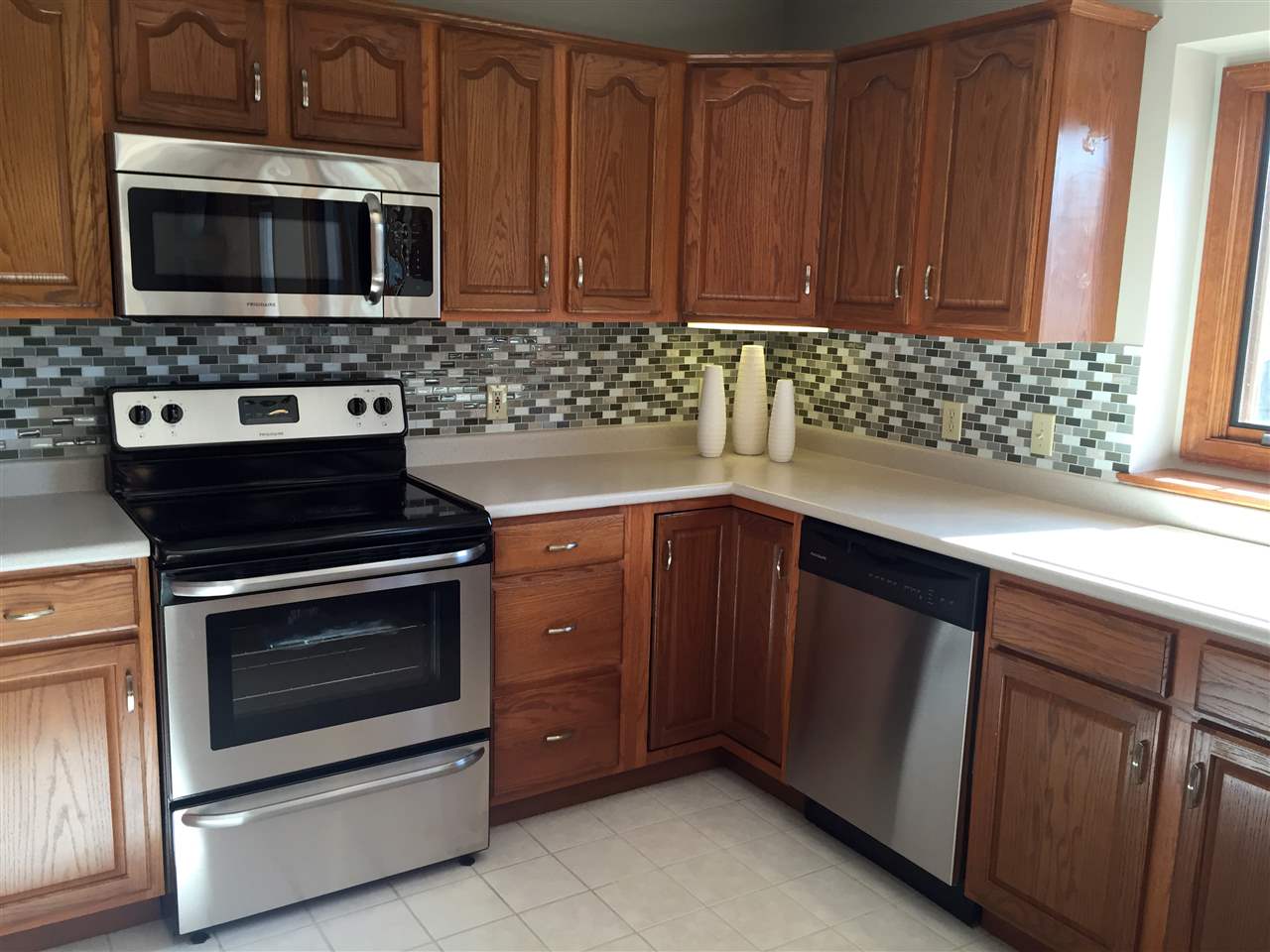 1327 Duesenberg Dr, Huntertown, IN 46748 photo 2