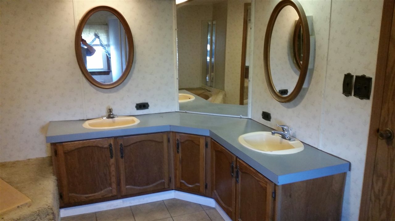 7958 W River Rd, Roann, IN 46974 photo 10