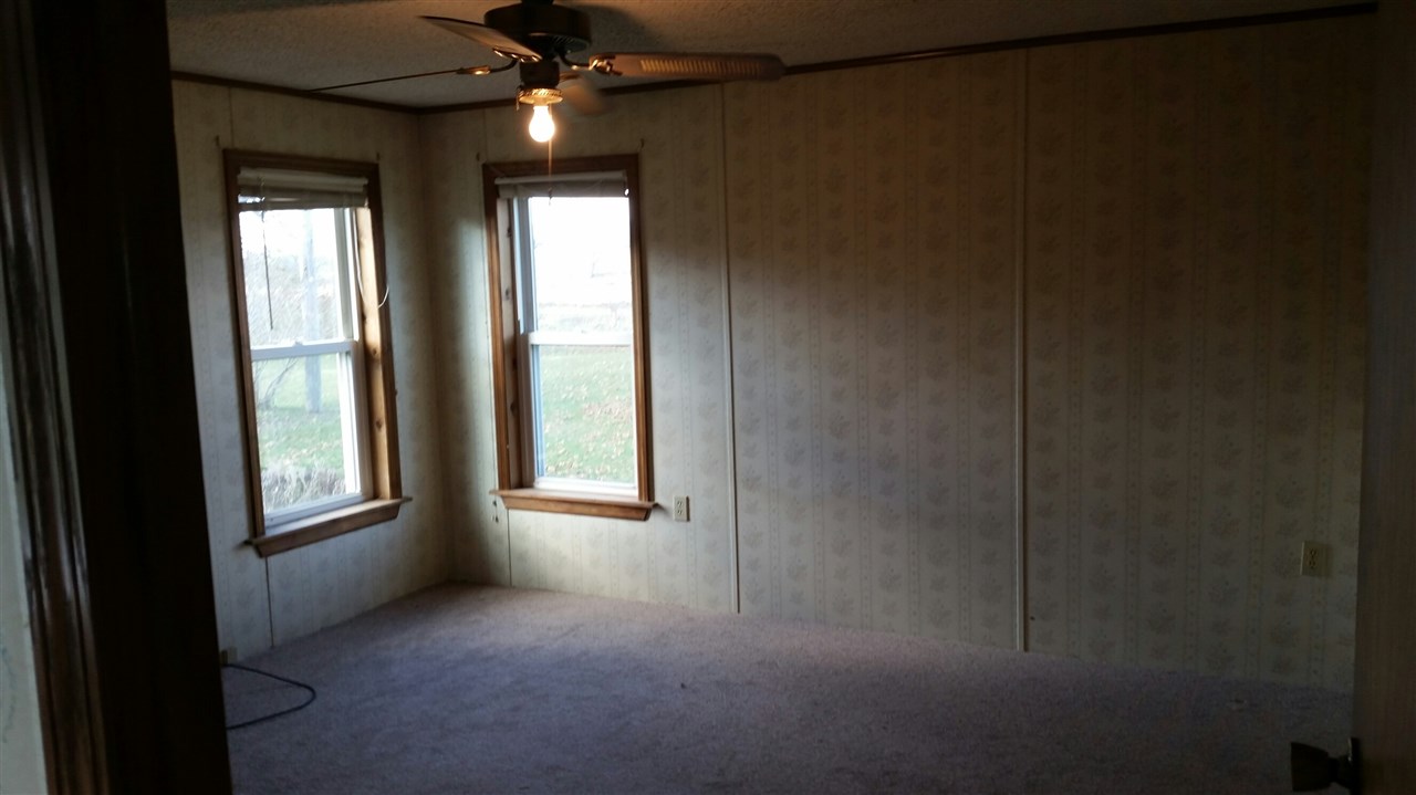 7958 W River Rd, Roann, IN 46974 photo 8