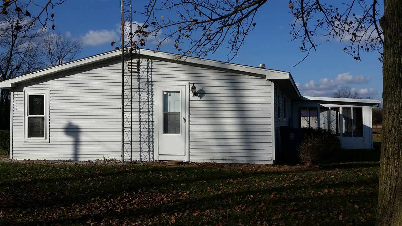 7958 W River Rd, Roann, IN 46974 photo 2