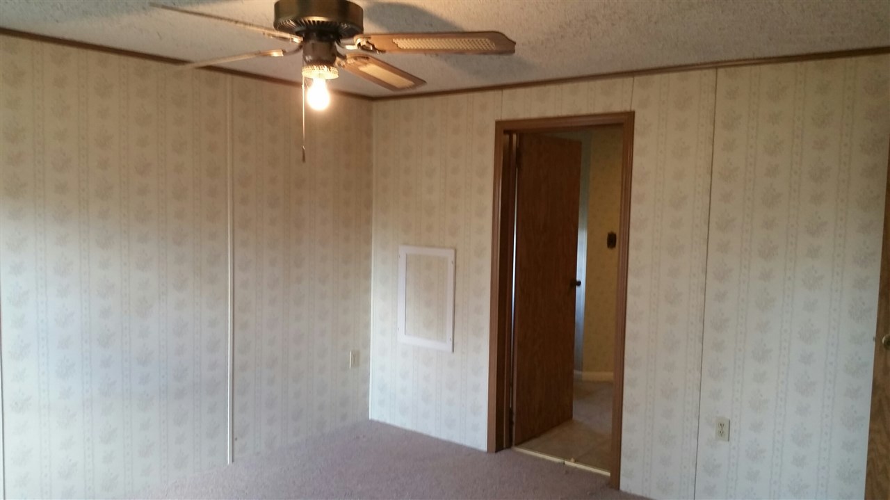 7958 W River Rd, Roann, IN 46974 photo 9