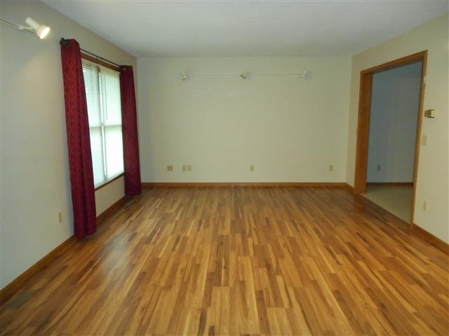 2649 Evergreen Dr, Warsaw, IN 46582 photo 7